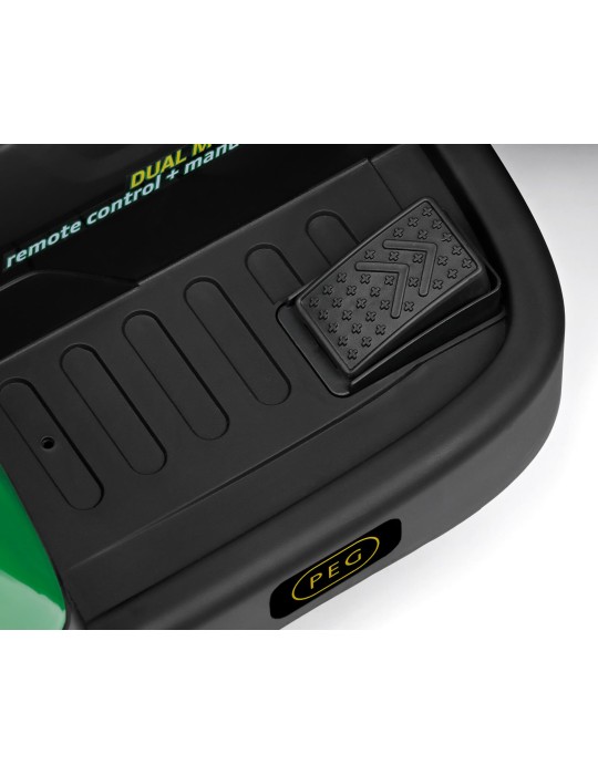 John Deere Farm Power 12V – traktor na akumulator z pilotem | Peg Perego